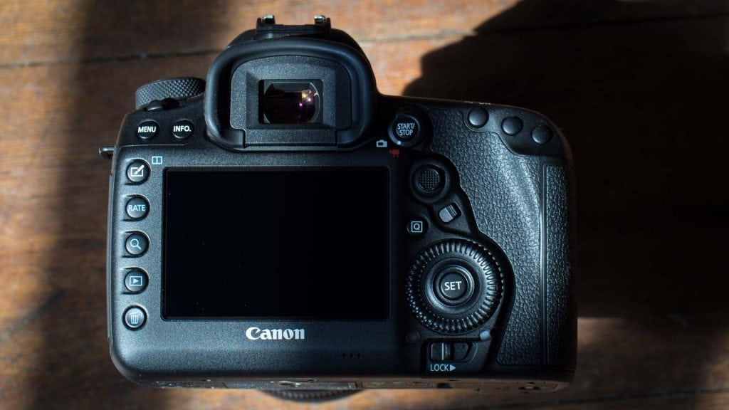 Canon 5D Mark IV back