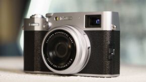 Fujifilm X100VI - front and side