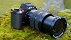 Leica SL3 - front and side